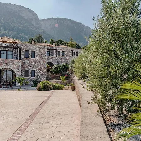 Salakos Villas *