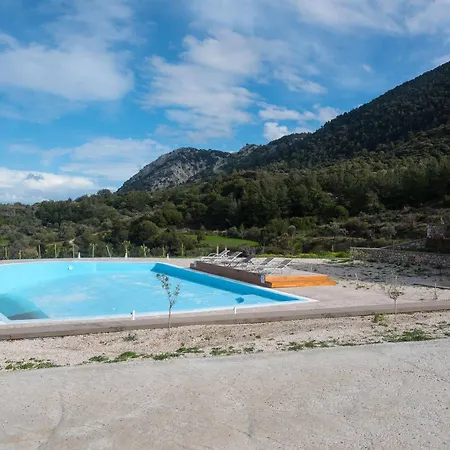 Villa Salakos Villas