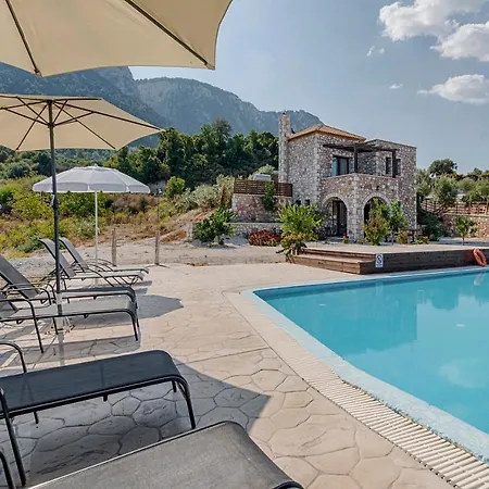 Salakos Villas *