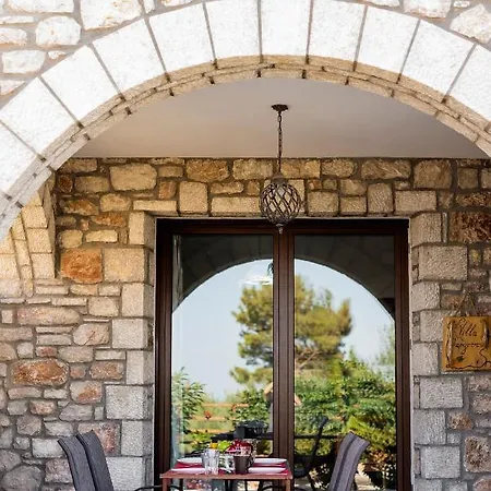 Villa Salakos Villas