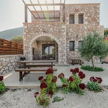 Salakos Villas *