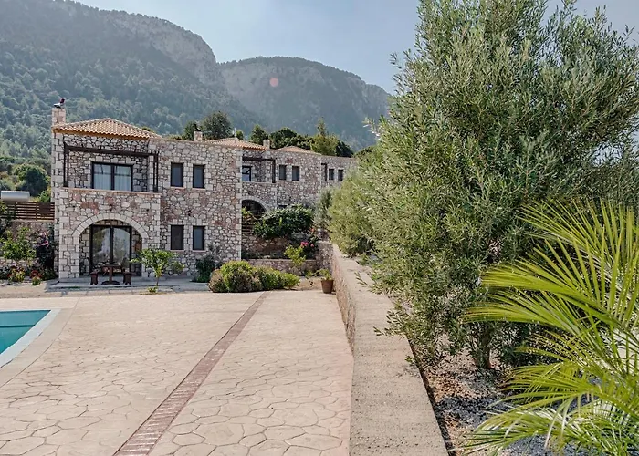 Salakos Villas *