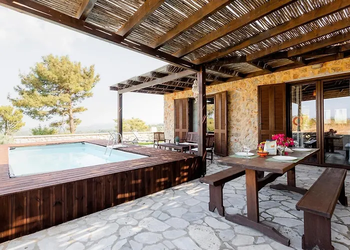 Salakos Villas *