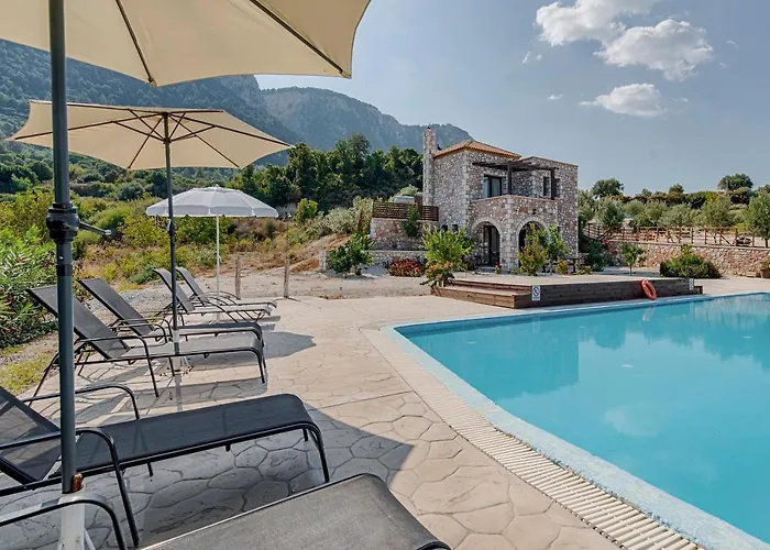 Salakos Villas *