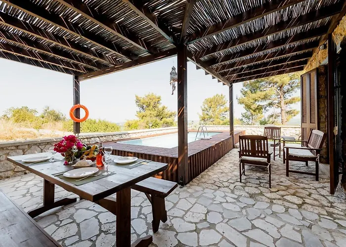 Salakos Villas *