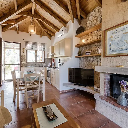 فيلة Salakos Villas *