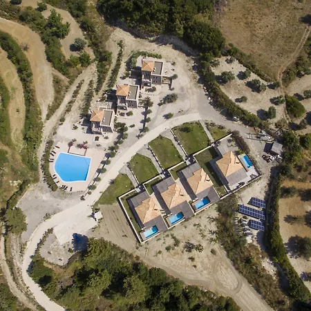 Salakos Villas *