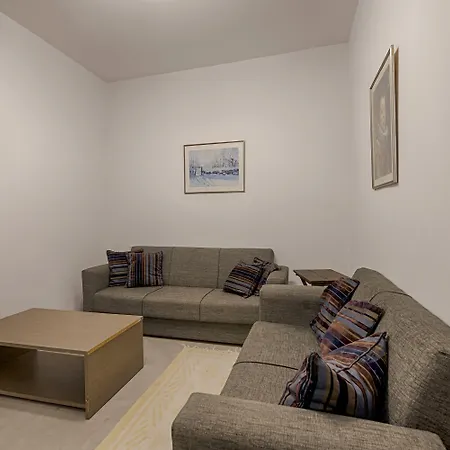 فيلة Salakos Villas *